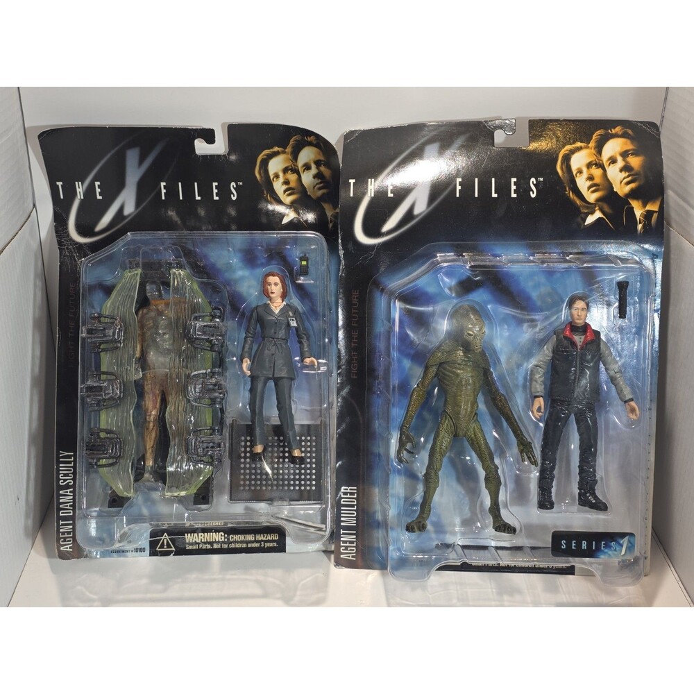 The X Files Action Figures Agent Mulder + Scully McFarlane Toys Series